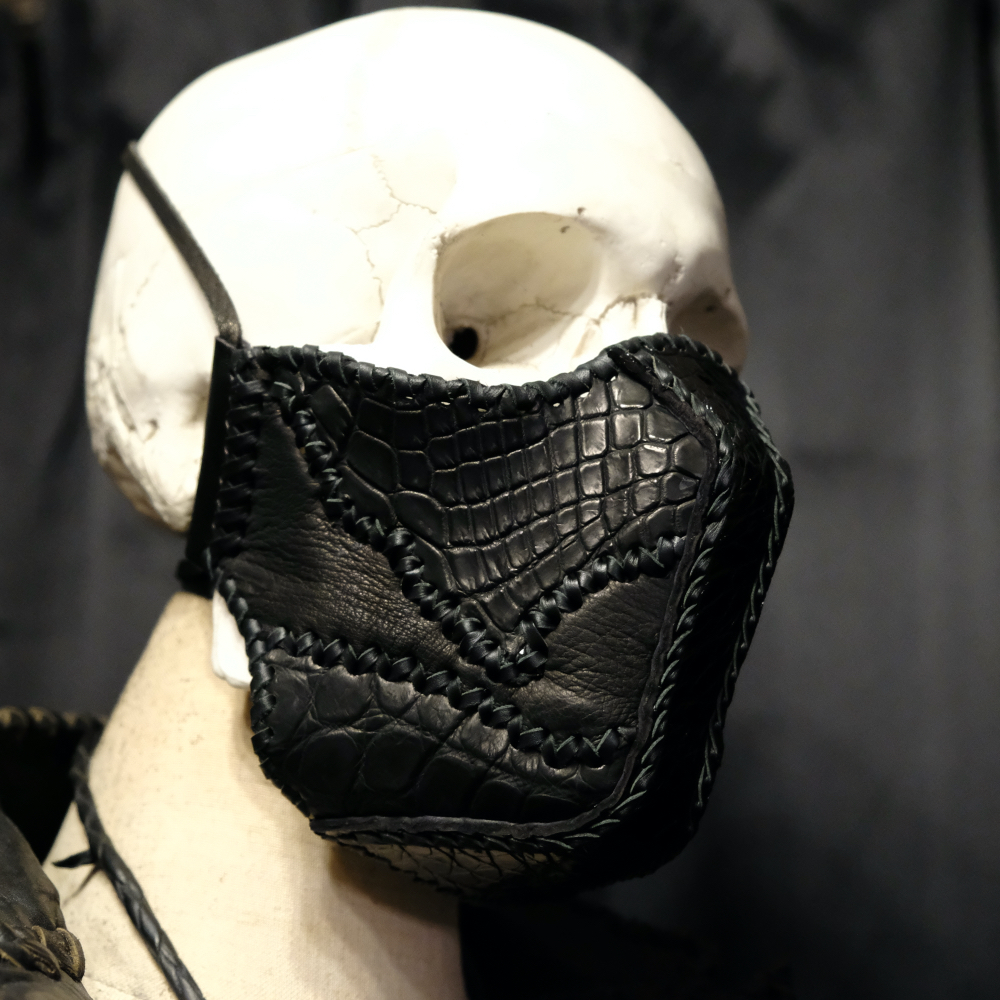 究極のラグジュアリーなレザーマスク” BAD-BORIS MASK”（鹿革 